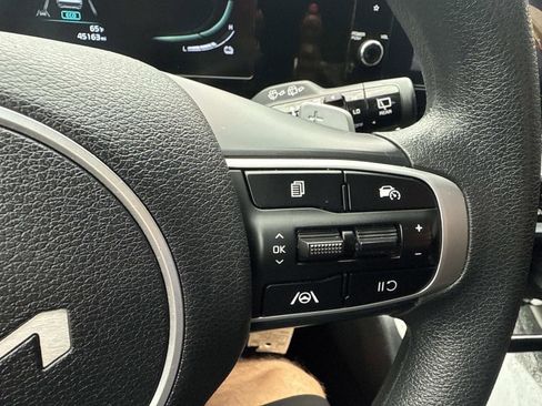 Used 2023 Kia Sportage LX image 29