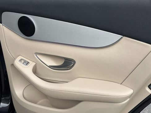 Certified 2022 Mercedes-Benz GLC 300 image 19