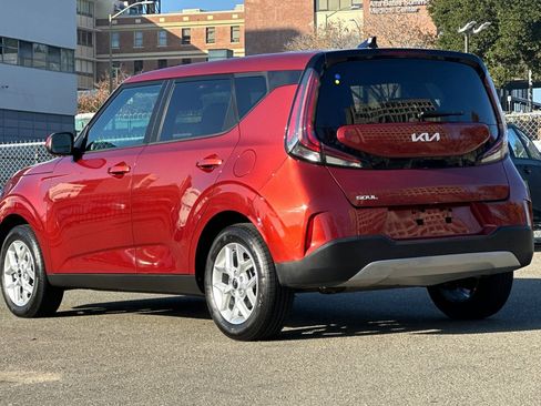 Used 2024 Kia Soul LX w/ Option Group 015 image 6