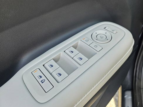Used 2025 Hyundai Santa Fe Calligraphy AWD/4WD image 15