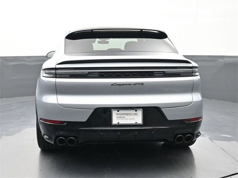 Used 2025 Porsche Cayenne GTS image 24