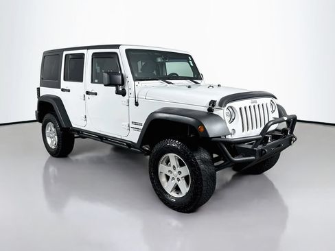 Used 2014 Jeep Wrangler Unlimited Sport w/ Quick Order Package 24S AWD/4WD image 3