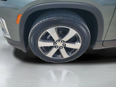 Certified 2023 Chevrolet Traverse LT w/ LT Premium Package AWD/4WD image 31