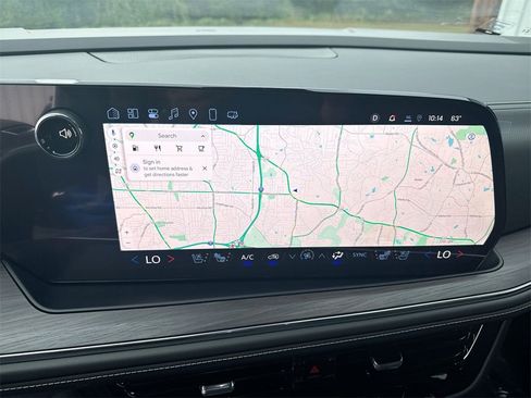 New 2025 Chevrolet Suburban Premier image 27