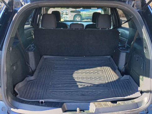 Used 2019 Ford Explorer XLT w/ Class III Trailer Tow Package image 17