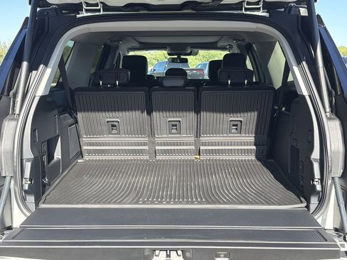 New 2026 Ford Expedition Max Platinum w/ Driver's Package AWD/4WD image 10