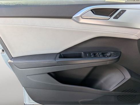 New 2026 Volkswagen Taos SE image 23