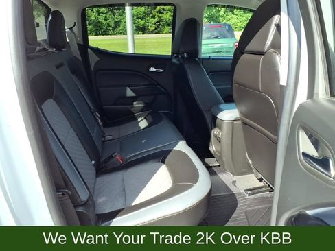 Used 2022 Chevrolet Colorado Z71 AWD/4WD image 12