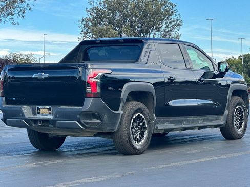 Used 2026 Chevrolet Silverado EV Trail Boss AWD/4WD image 4