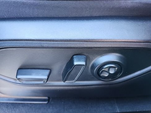 Certified 2024 Jeep Grand Cherokee Overland image 27