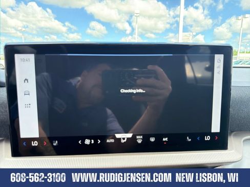 Used 2025 Ford Explorer Active w/ Active Comfort Package AWD/4WD image 19