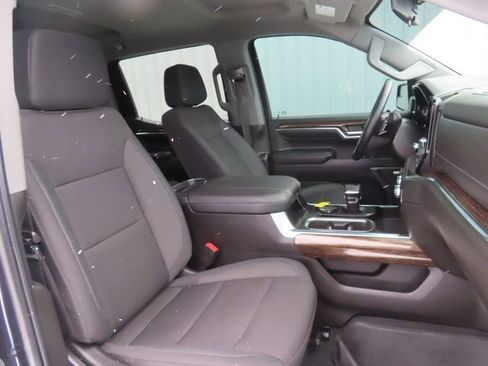 Used 2024 GMC Sierra 1500 Elevation w/ Preferred Package AWD/4WD image 18