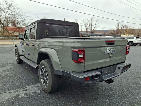 Used 2022 Jeep Gladiator Overland w/ LED Lighting Group AWD/4WD image 8