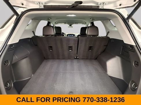Used 2022 GMC Terrain SLT AWD/4WD image 28