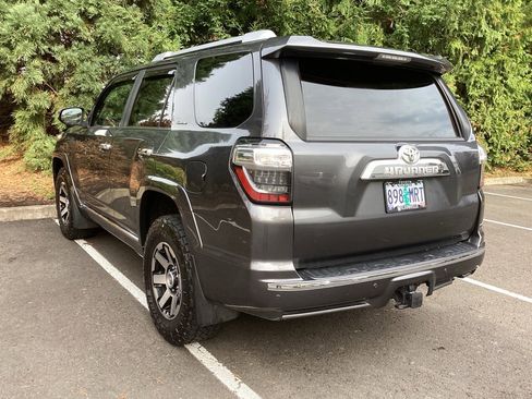 Used 2021 Toyota 4Runner Limited image 10