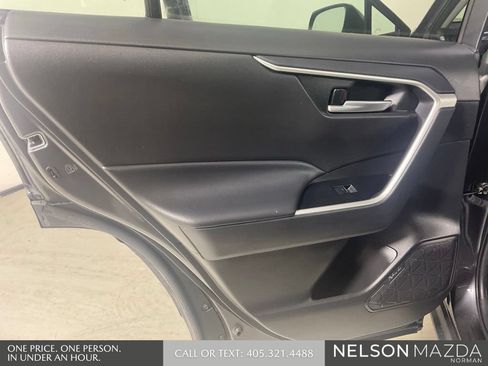 Used 2025 Toyota RAV4 XLE FWD image 22