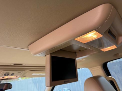 Used 2012 Chevrolet Tahoe LTZ image 10