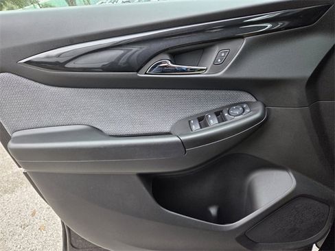 Used 2025 Chevrolet TrailBlazer LT w/ Driver Confidence Package image 28