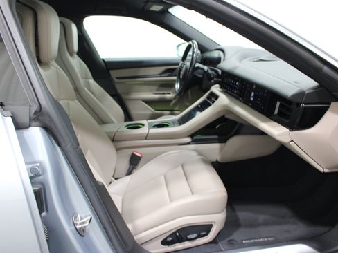 Used 2021 Porsche Taycan 4S AWD/4WD image 25