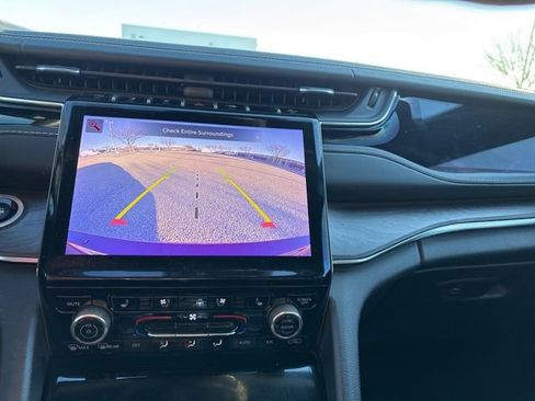 Used 2022 Jeep Grand Cherokee L Overland image 16