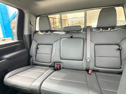 New 2026 GMC Sierra 3500 SLT w/ SLT Convenience Package AWD/4WD image 17