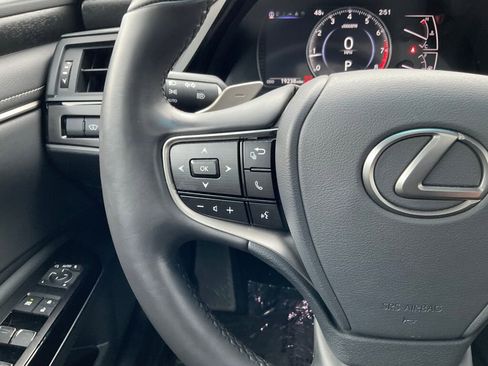 Used 2024 Lexus ES 250 250 image 16