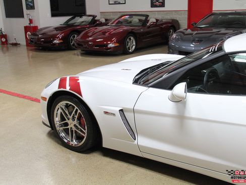 Used 2007 Chevrolet Corvette Z06 w/ Preferred Equipment Group RWD image 29