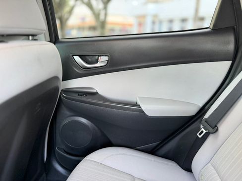 Used 2022 Hyundai Kona SEL w/ Convenience Package AWD/4WD image 18