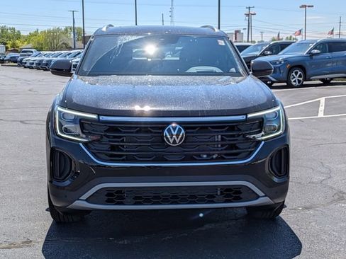 New 2026 Volkswagen Atlas Cross Sport SEL AWD/4WD image 2