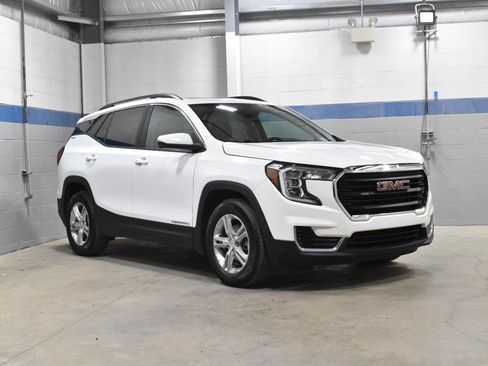 Used 2022 GMC Terrain SLE w/ Driver Convenience Package FWD image 31