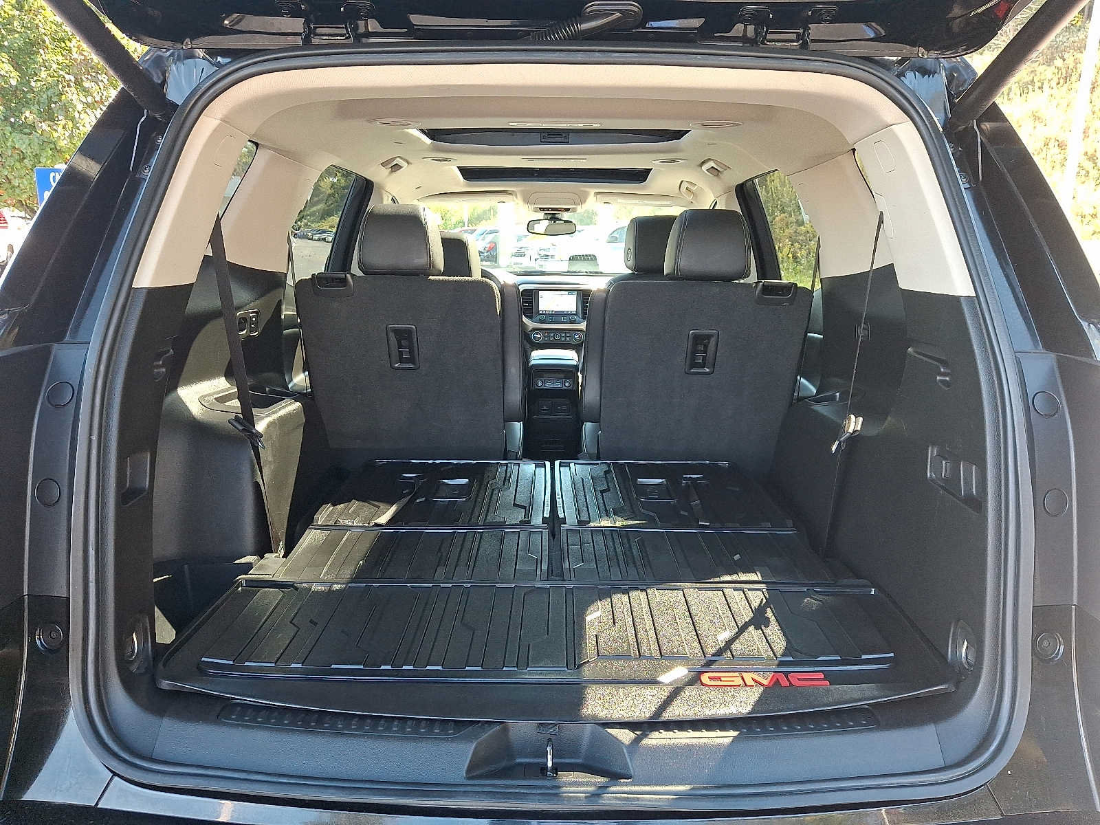 Used 2023 GMC Acadia Denali w/ LPO, Floor Liner Package AWD/4WD image 28