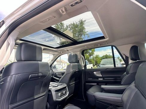 Used 2025 Ford Expedition Max Platinum w/ Driver's Package AWD/4WD image 12