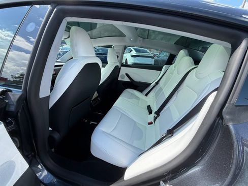 Used 2025 Tesla Model 3 Long Range AWD/4WD image 18