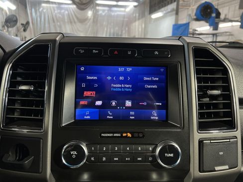 Used 2021 Ford Expedition XLT AWD/4WD image 18