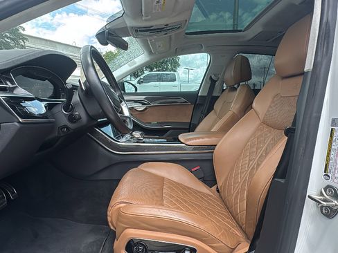Used 2020 Audi S8 L w/ S8 Executive Package AWD/4WD image 9