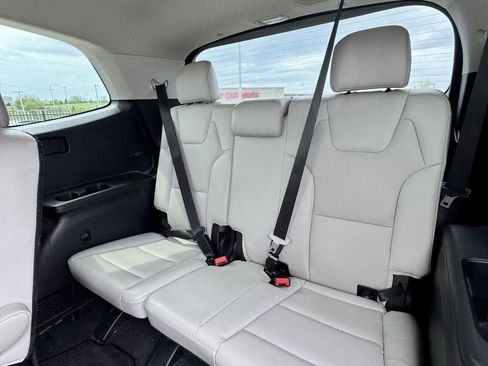 Used 2024 Kia Telluride S image 10