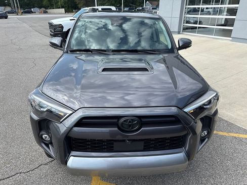 Used 2022 Toyota 4Runner TRD Off-Road Premium AWD/4WD image 12