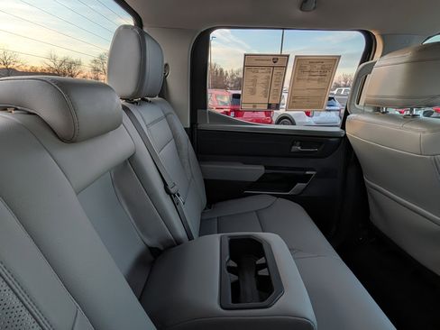 Used 2023 Toyota Tundra Limited image 28