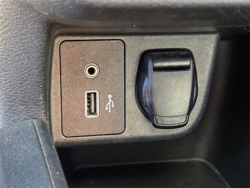 Used 2020 Nissan Versa S image 31