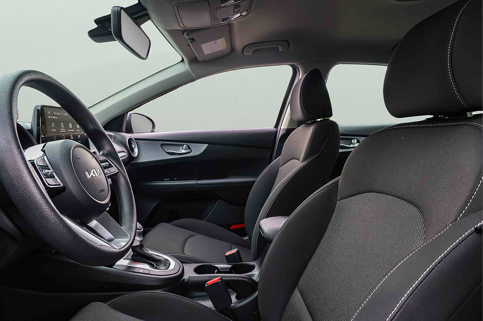 Certified 2024 Kia Forte LXS w/ LXS Technology Package FWD image 9