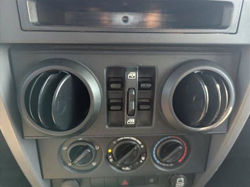 Used 2008 Jeep Wrangler Unlimited X AWD/4WD image 17