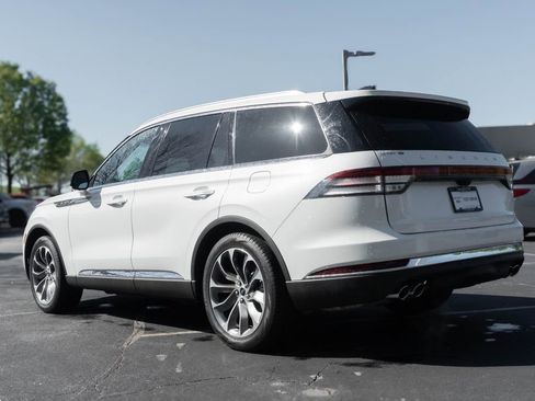 Used 2025 Lincoln Aviator Reserve w/ Illumination Package RWD image 9