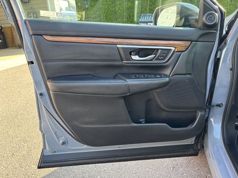 Used 2022 Honda CR-V Touring image 16