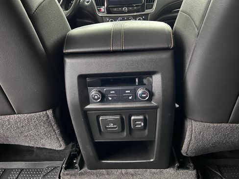 Used 2020 Chevrolet Traverse Premier w/ LPO, Blackout Package AWD/4WD image 25