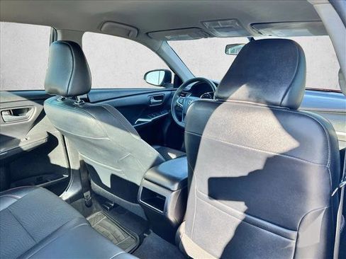 Used 2017 Toyota Camry SE image 22