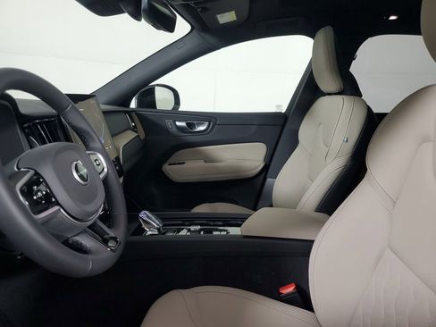 Used 2026 Volvo XC60 B5 Plus w/ Protection Package Premier image 22