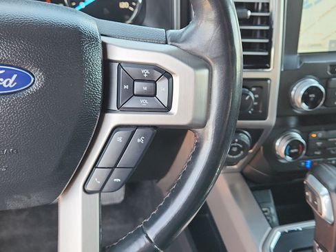 Used 2019 Ford F150 Platinum w/ Equipment Group 701A Luxury AWD/4WD image 17