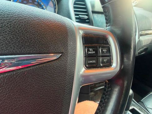 Used 2014 Chrysler 300 C RWD image 26