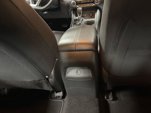 Used 2023 Nissan Sentra SV image 13