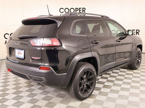 Used 2020 Jeep Cherokee Trailhawk AWD/4WD image 20